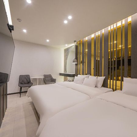 Brown Dot Hotel Sinan Gwangju Metropolitan City Eksteriør bilde