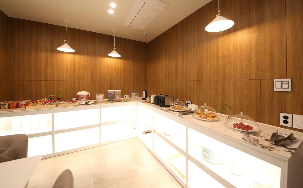 Brown Dot Hotel Sinan Gwangju Metropolitan City Eksteriør bilde