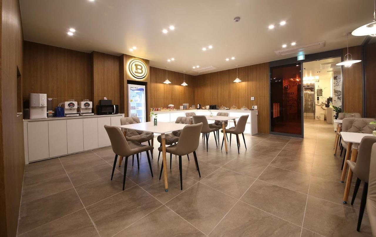 Brown Dot Hotel Sinan Gwangju Metropolitan City Eksteriør bilde