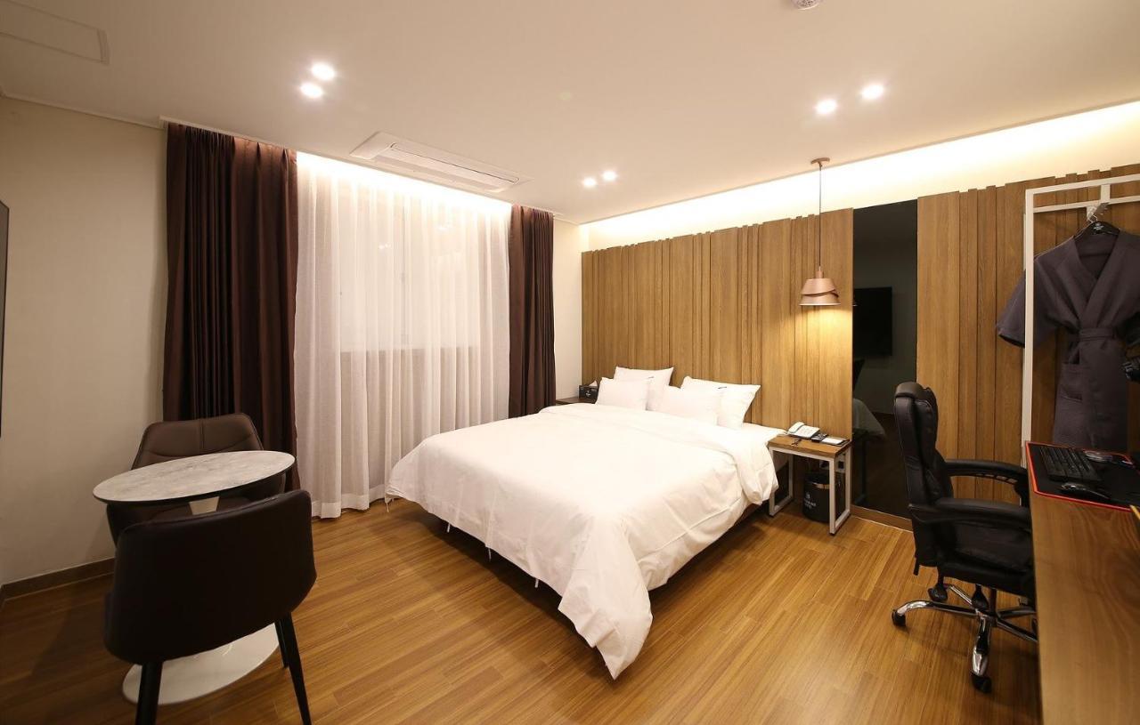 Brown Dot Hotel Sinan Gwangju Metropolitan City Eksteriør bilde