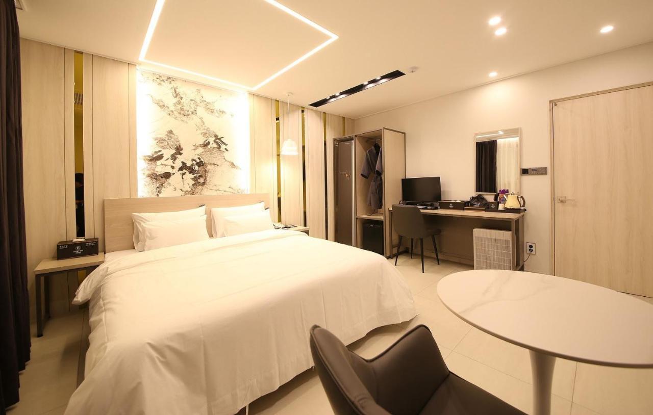 Brown Dot Hotel Sinan Gwangju Metropolitan City Eksteriør bilde
