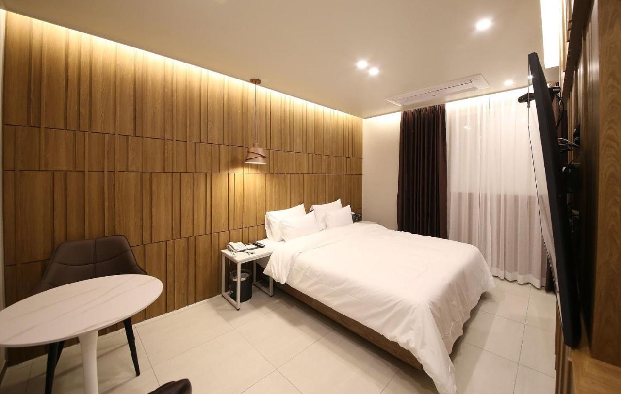 Brown Dot Hotel Sinan Gwangju Metropolitan City Eksteriør bilde