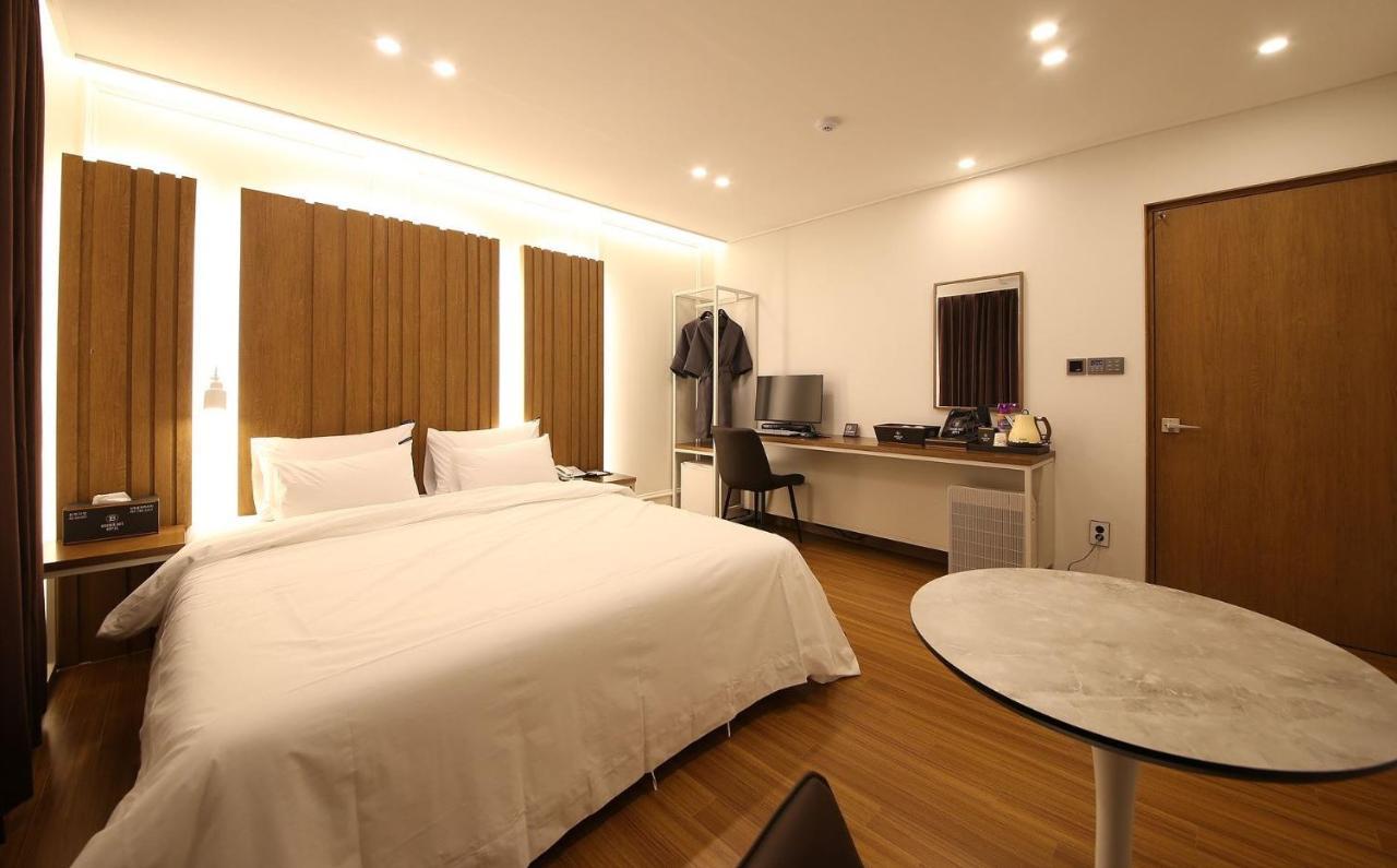 Brown Dot Hotel Sinan Gwangju Metropolitan City Eksteriør bilde