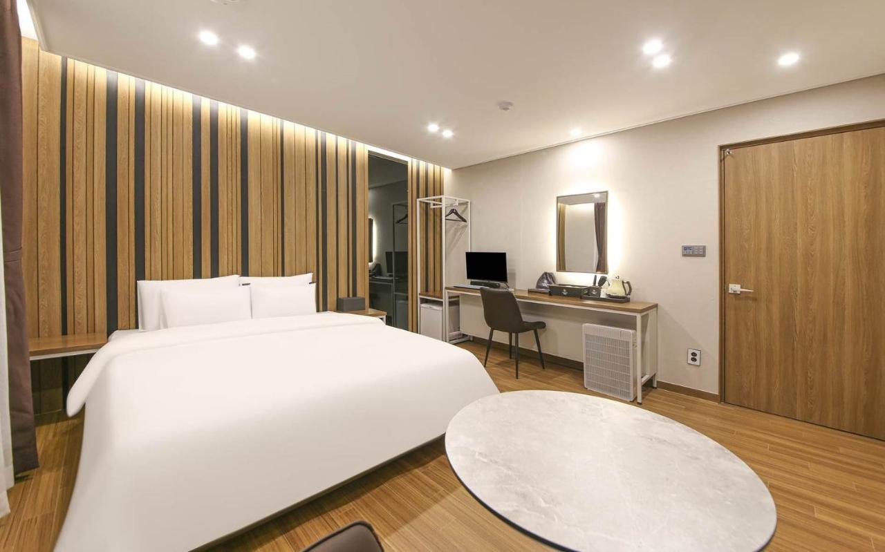 Brown Dot Hotel Sinan Gwangju Metropolitan City Eksteriør bilde