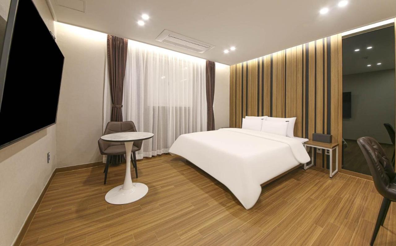 Brown Dot Hotel Sinan Gwangju Metropolitan City Eksteriør bilde