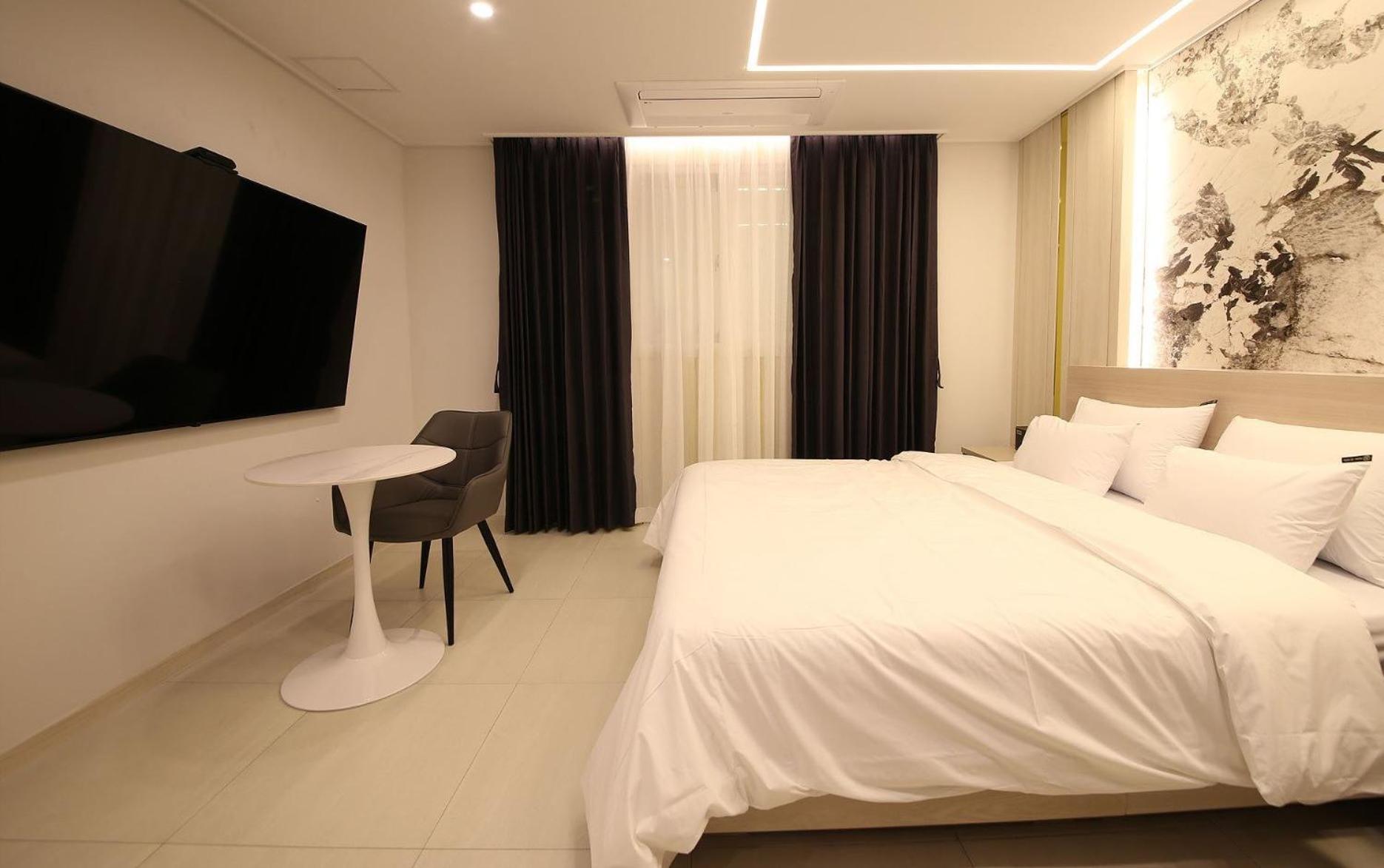 Brown Dot Hotel Sinan Gwangju Metropolitan City Eksteriør bilde